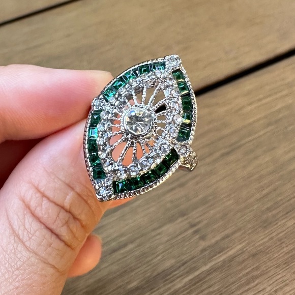 Vintage Emerald Silver 925 Plated Ring - Picture 6 of 15